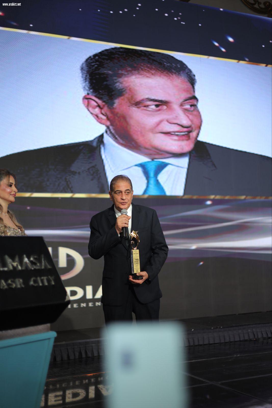 تكريم الإعلامي أسامة كمال  كأفضل إعلامي في مصر والوطن العربي لعام  2025