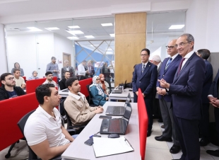 وزير الاتصالات وتكنولوجيا المعلومات يلتقى برواد الأعمال والمهنيين المستقلين والمتدربين المستفيدين من برامج  الوزارة بالقليوبية