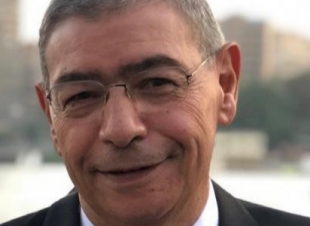 بالتعاون مع 